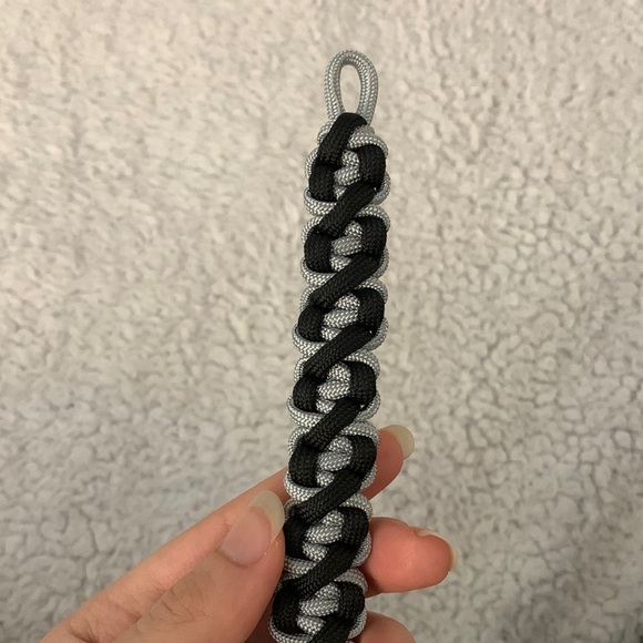 Grey and Black DNA Helix Paracord Bracelet - Picture 9 of 17